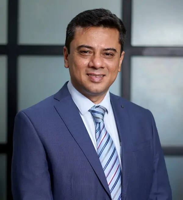 dr-amyn-mohamed-husein-rajani