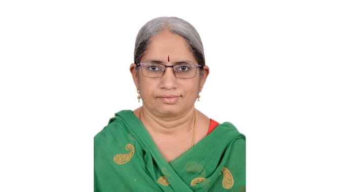 Meera’s expertise is both deep and broad, having worked across major cities including Indore, Trivandrum, Bangalore, Chennai, Faridabad, and Delhi. Her career progression reflects a mastery of diverse domains—from fire and engineering to motor, health, accounts, and human resources.