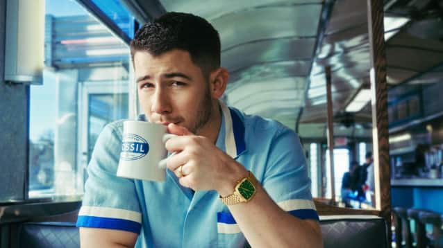 Nick Jonas features in Fossil’s global campaign for the new Machine Luxe collection, drawing on nostalgia and personal style to mark his collaboration with the brand.