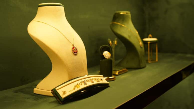 Solitario Enters Licensed Jewellery Segment with Warner Bros. Discovery Partnership