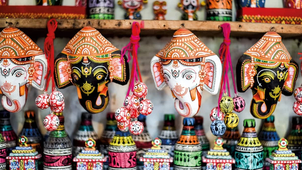 Explore Raghurajpur, Odisha’s Crafts Village Where Art & Tradition Come Together